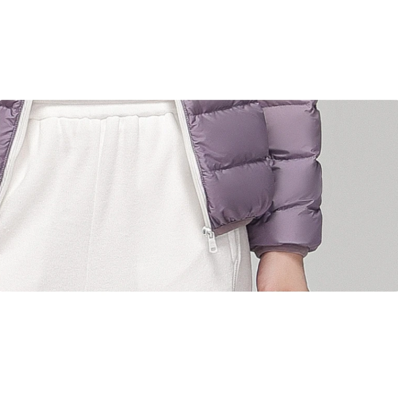 Eliara | Kvindernes Quilted Dunjakke med Ståkrave og Fuldt Lynlås i Stribet Stikmønster