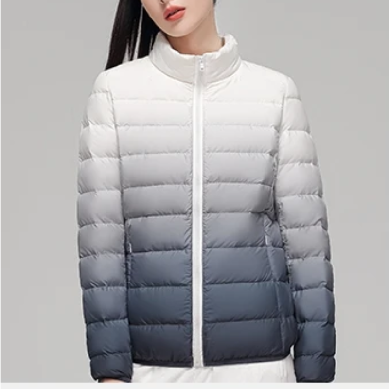 Eliara | Kvindernes Quilted Dunjakke med Ståkrave og Fuldt Lynlås i Stribet Stikmønster