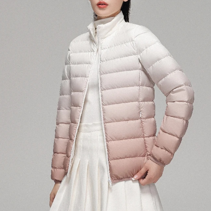 Eliara | Kvindernes Quilted Dunjakke med Ståkrave og Fuldt Lynlås i Stribet Stikmønster