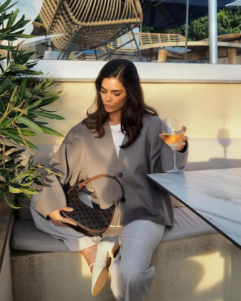 Siena | Dame vinterjakke med V-udskæring – Stilfuldt, varmt design