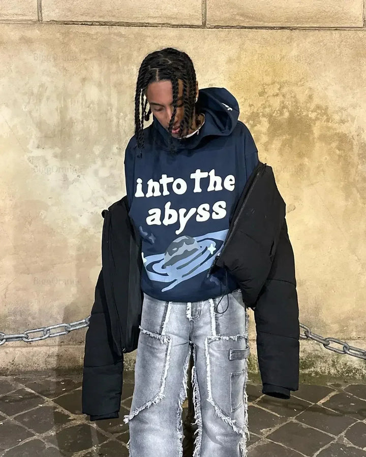 Abyssa | Dame Hoodie Sweatshirt med "Into the Abyss" Print