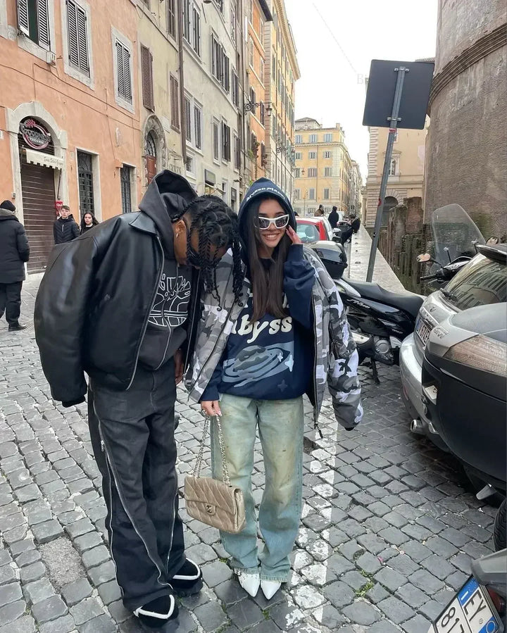 Abyssa | Dame Hoodie Sweatshirt med "Into the Abyss" Print