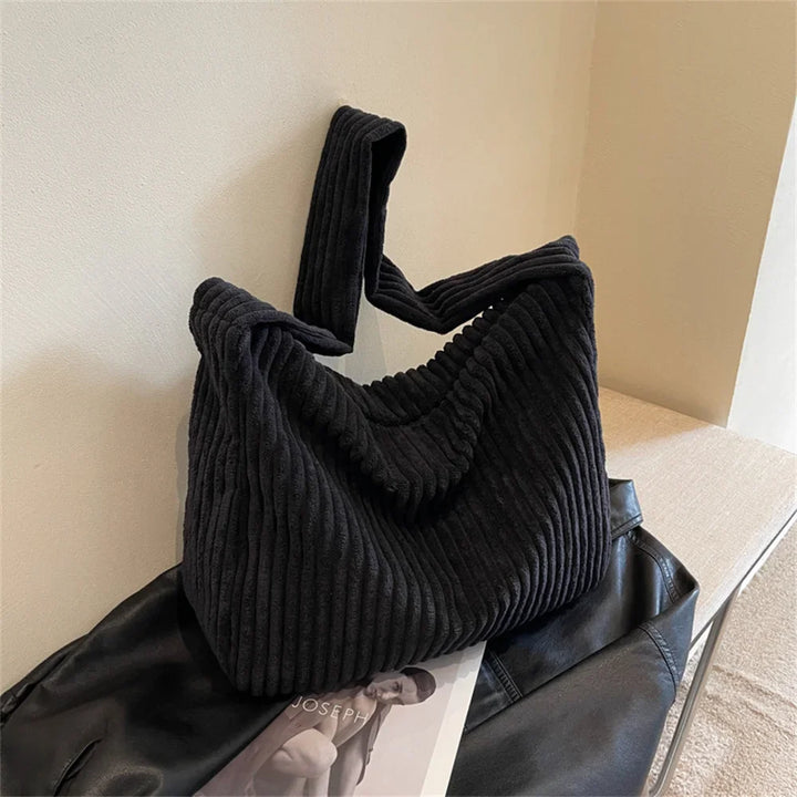 CLARA | Skuldertaske i fløjl