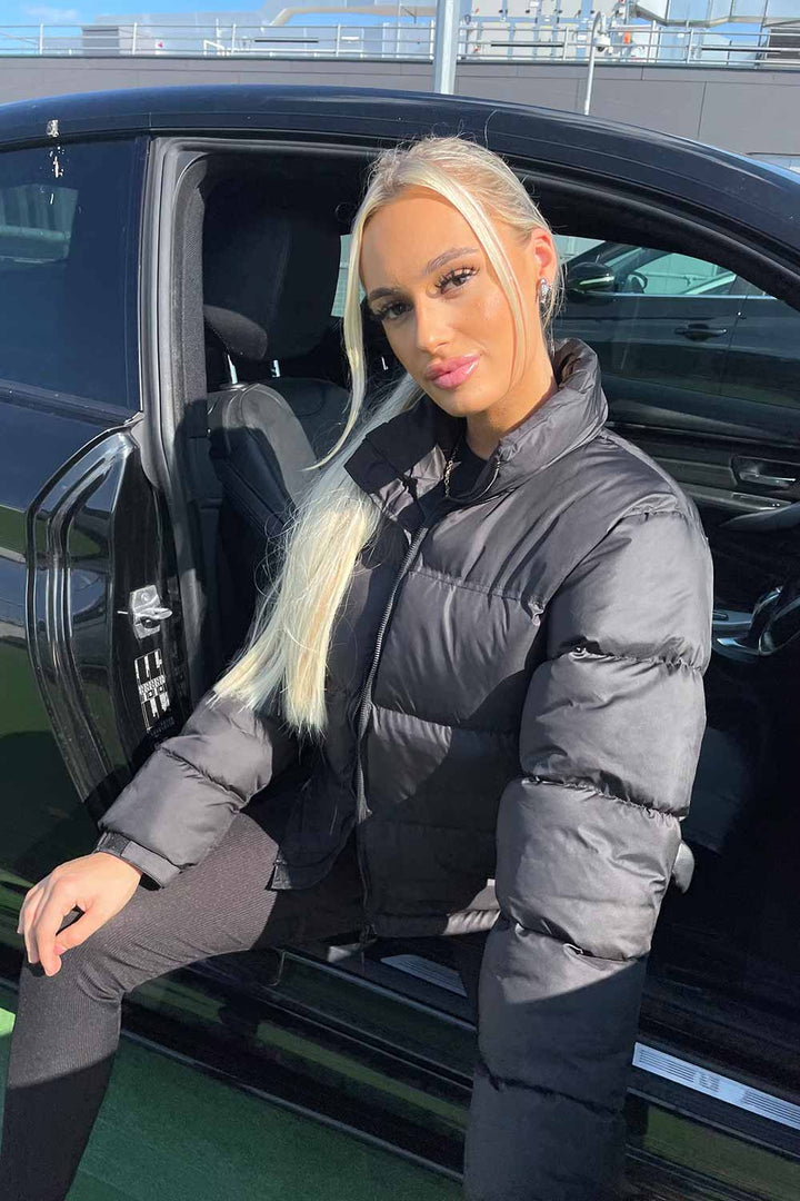 Thermera | Elegant Sort Pufferjakke