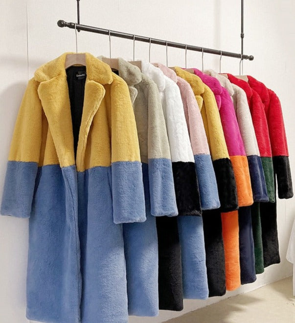 Dara | To-farvet Dame Plüschfrakke – Lang, Blød og Stilfuld Komfort